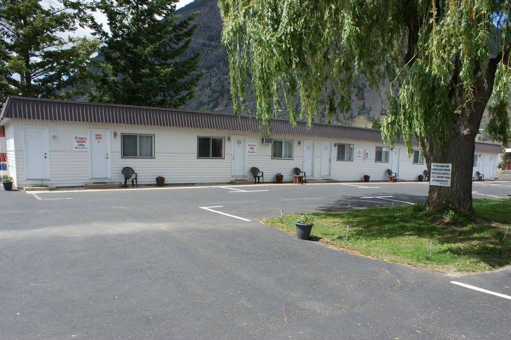 Elks Motel Keremeos Exteriör bild